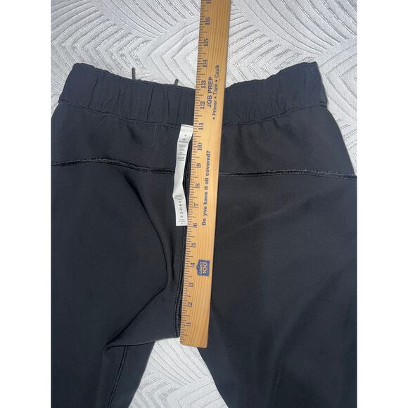 Lululemon Set: Define Jacket Sz 6, Black Capris Sz 4 & Shopping Bag - Picture 10 of 17